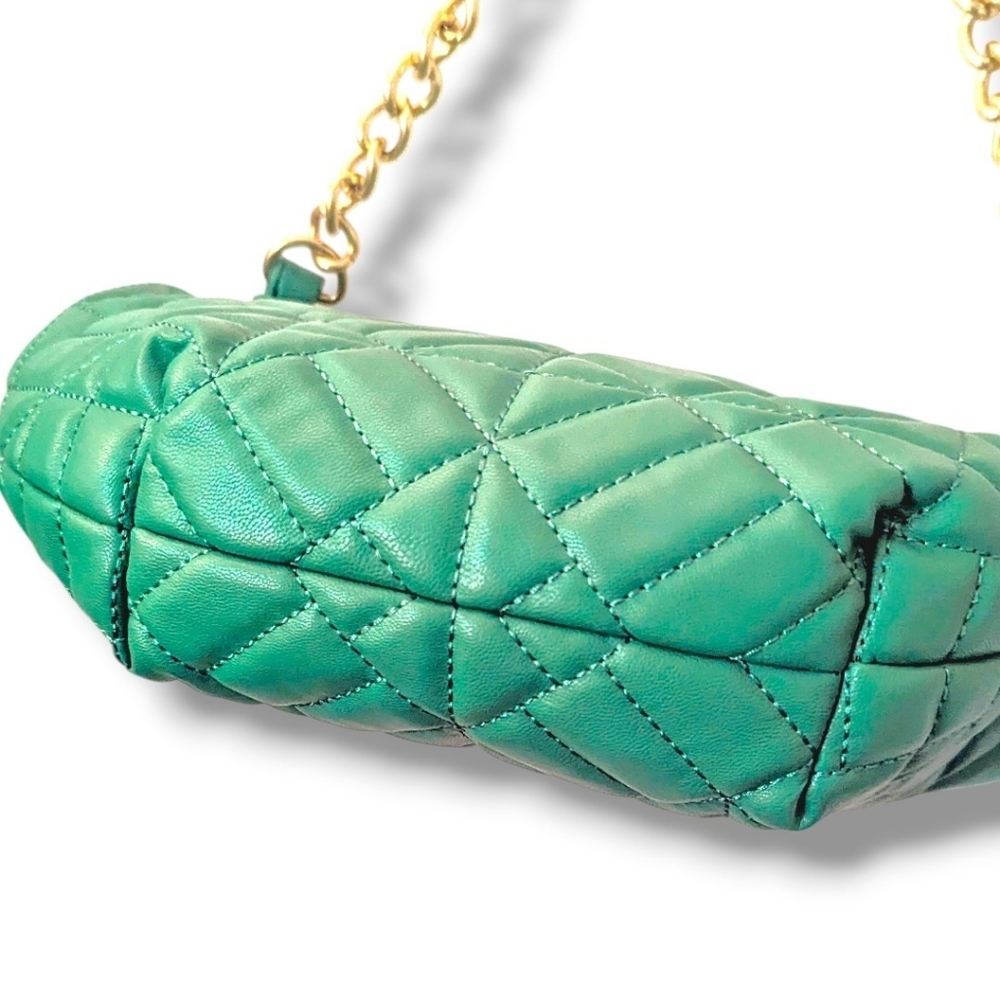 👛 NIB Gorgeous, Elegant Olivia Miller Green Quilted Crossbody Bag w/Gold Chain - Picture 7 of 9